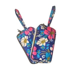 NWOT no name brand Wristlet